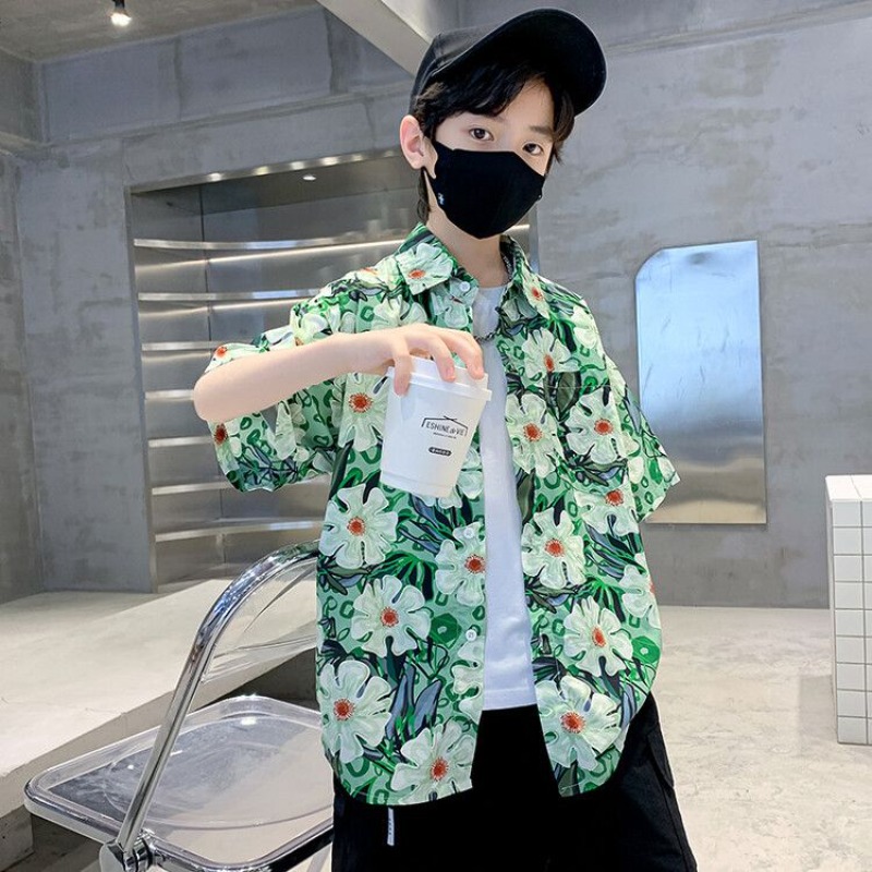 Resort Shirt Floral - ชุดเสื้อเชิ้ตลายดอกไม้สำหรับเด็กผู้ชาย ฤดูร้อน 2026 สไตล์ฮ่องกง ชุดชายหาด ชุดลำลองสุดชิค