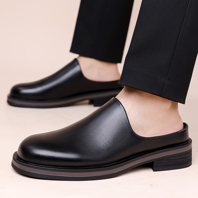 Flip Flop Leather Men - รองเท้าสลิปออนแบบเปิดส้นสำหรับผู้ชาย พื้นหนา หนังเงา สไตล์ลำลอง ทรงหัวมน ดีไซน์ย้อนยุค