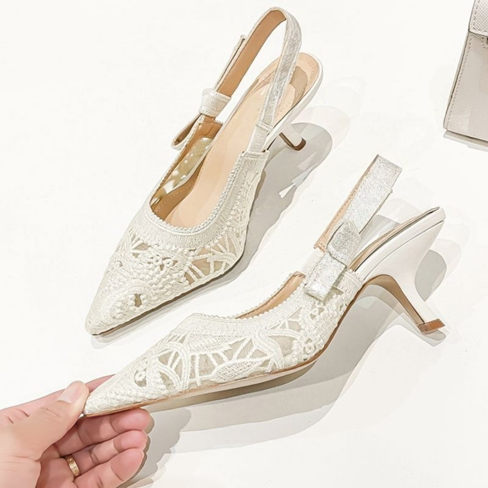 Casual Sandal Leather - รองเท้าส้นสูงหนังแท้ ปักลายผ้า รองเท้าสีขาวสำหรับผู้หญิง 2026 รองเท้าแต่งงานเซ็กซี่ รองเท้าสำหรับงานปาร์ตี้