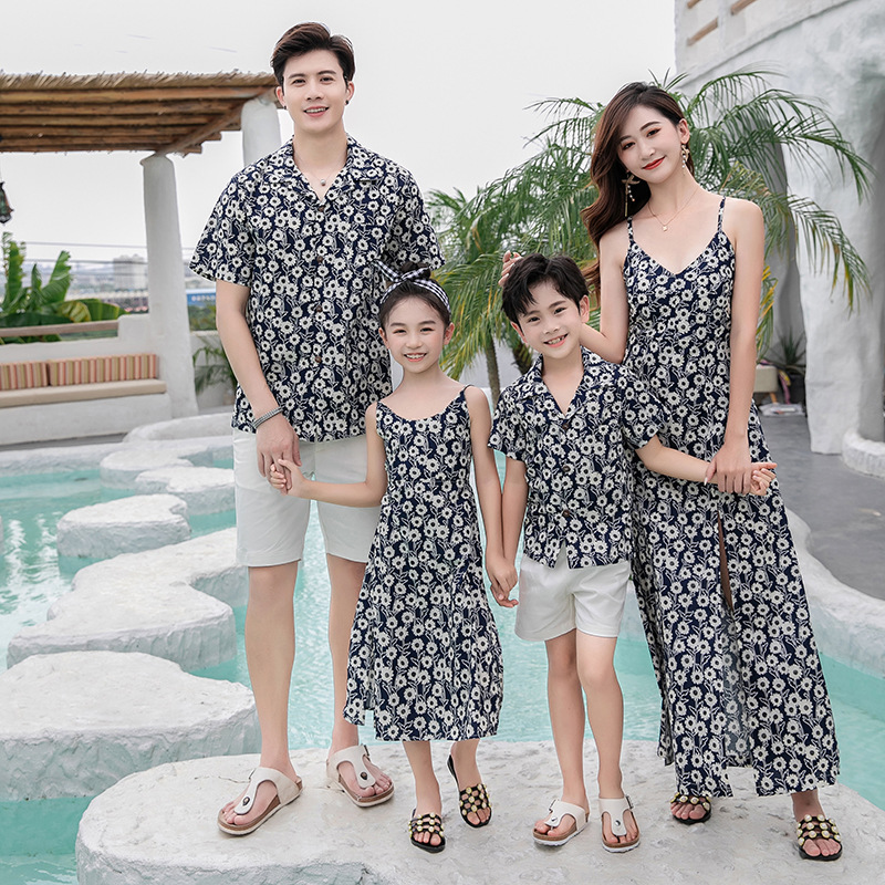 ชุดคู่ครอบครัวลายดอกไม้ เสื้อส - Resort Shirt Floral บทวิจารณ์และราคา